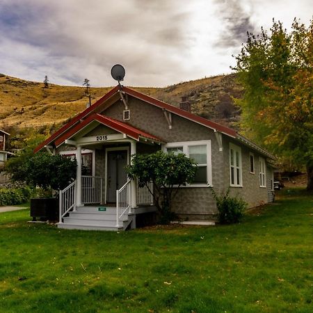 Chelan Chalet Villa Lakeside Exterior photo